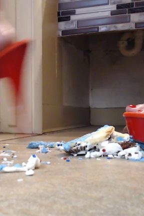 Compressing mini cupcakes stilettos