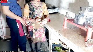 Indian maid gets anal pounding in kitchen - Hindi Viral Video