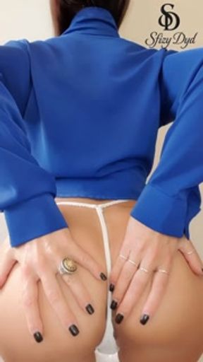 ITALIAN GIRL masturbates in the back of the office for her lover
