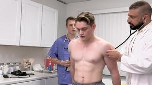 DoctorTapes: College student helps with hard pounding