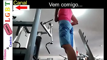 Tes&atilde_o da porra na academia com VONTADE DE DAR O RABO