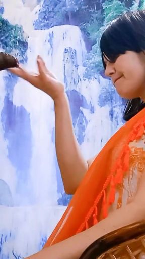 Hot babe !She keeps on going to suck my cock   Clip 1