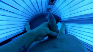 Solarium cumshot