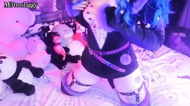 Kuromi Egirl Goths Play Bad Dragon And Plug For Ahegao Amateur Gooning