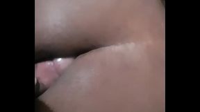 A MULHER DO CORNO DO MEU VIZINHO VEIO SO DA O CU.