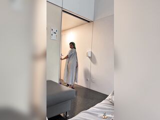 Sara Retall Bangs Residenrt in the Hospital (chris Diamond)