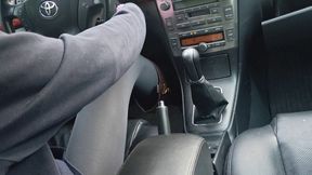 Sarah Honking the Horn & Cranking Her Unreliable Car