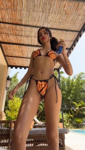 Slippery Bikini Worship - Watch me apply sun cream…all over 😈