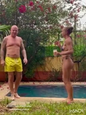 Llego para entrenar y termino mamando polla y follada.