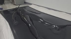 Latex vacuum bed restraint