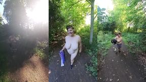 je me deshabille dans un sentier de promenade