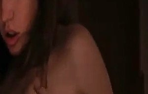 Mainstream lesbo clips