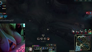 Neeko support deepthroats dildo and plays with herself in lane