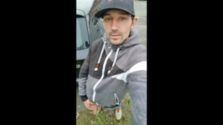 تبول، شعر كثيف، غير مختون – فيلم منزلي علنيّ لهواة مثليين أوروبيين، قضيب كبير يُمارس الجنس الشرجي