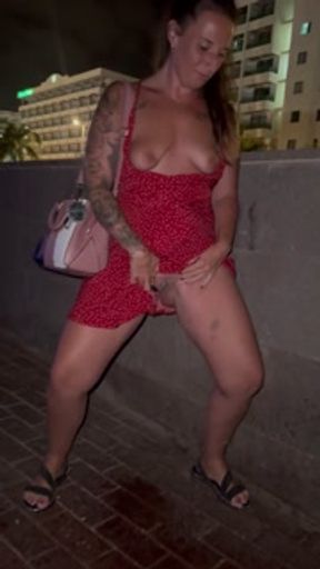 Piss On The Street😈💦