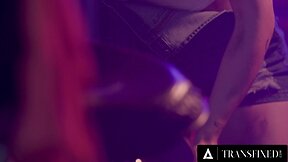 Brooklyn gray transfixed by jade venus big trans cock