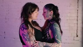 LESBIAN PUSSY LICKING
