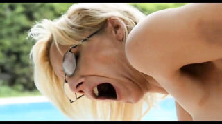 Chica siendo follada analmente
