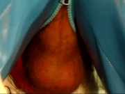 geiler Wolf Nussija in PVC pumpt seine riesige Ladung rein - geiler Orgasmus und Kontraktionen