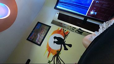 Mi empleada venezolana me busca porque su marido no le da lo que yo le doy