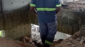 batendo uma na construcao
