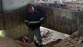 batendo uma na construcao