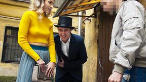 ”I had ass pumping with a stranger while my BF is on the toilet!”