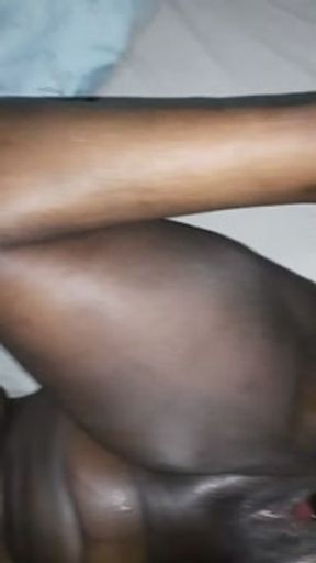 Squirting black pussy.