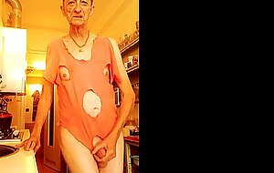 playing my dick in my appartment