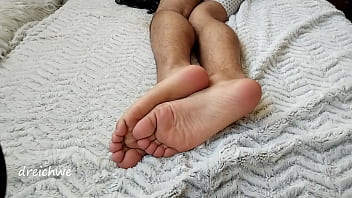 Hot feet for your big cock daddy