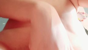 madrastra colegiada teen virgen, es penetrada por los pies de su descarado hijastro policia europeo espanol antes de follarsela, sexo real casero amateur.