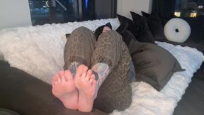 Gamer Girl Ignores You