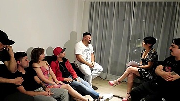 terapia de grupo termina en orgia sexual , no te lo pierdas ...primera parte
