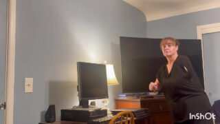 Pompino, sborrata dentro, spalancato – una mamma matura e troia si fa scopare nel culo e si riempie il culo di sperma