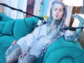 Tattoo Model Anuskatzz talks about Love - ASMR Youtube channel: ASMRkatz SFW