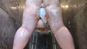 Soapy jiggles! It's shower time for BBW Daisy