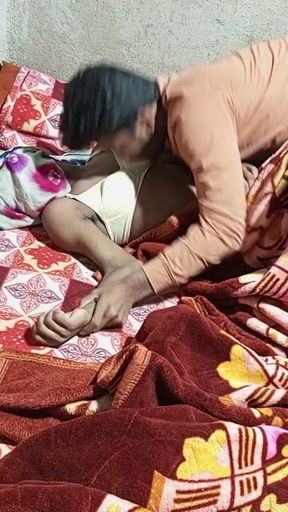 Puja kinar ne boyfrend ko aapne ghar e milne ke liye bolai our bhir.   Clip 1