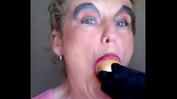 Ilona shows her amazing deepthroat skills again