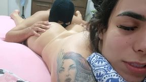 fudi com meu vizinho enquanto a mulher dele tava no trabalho