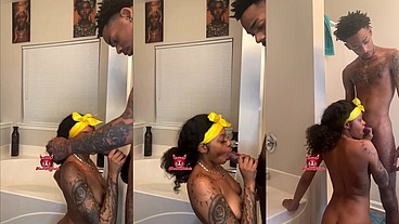 Bath blowjob
