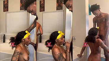 Bath blowjob