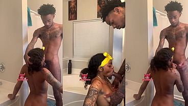 Bath blowjob