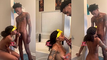 Bath blowjob