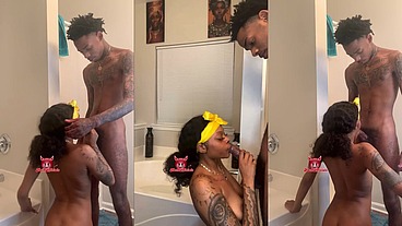 Bath blowjob
