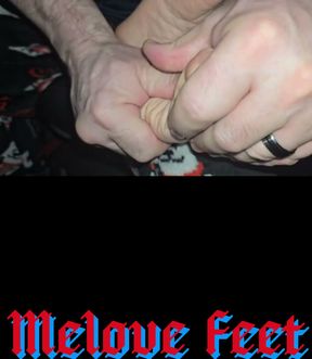 Massaging Melove's Sexy Wrinkled Soles
