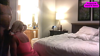 HORNY BLACK GUY IN LAS VEGAS SUCKS ME