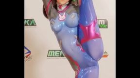 Personaje del juego overwatch el nombre de la chica es dva