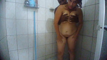 Pegando safada no banheiro
