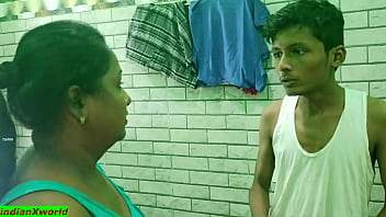 Desi teen Nokor sex with horny madam at home! Please Don&#039_t Go