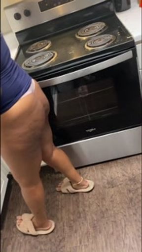Black Pussy Can’t Stop Squirting from BBC and New Toy